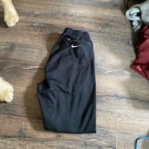 Nike boys black sweatpants